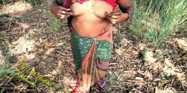 Bhojpuri village aunty Bahar sex video