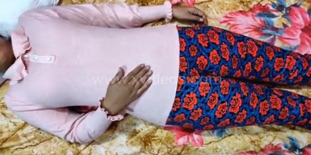 Badi gaand village ladki fucked doggy style
