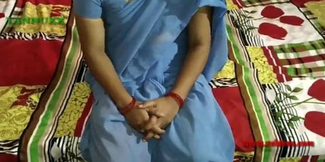 Mature village teacher Chudai jawan Ladke ke Sath