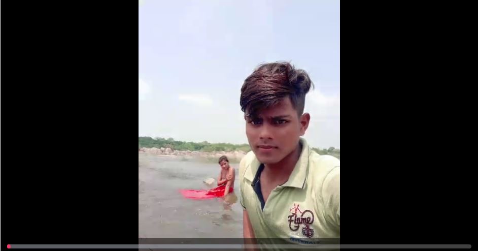 Topless Desi village girl enjoying outdoor bathing on selfie cam